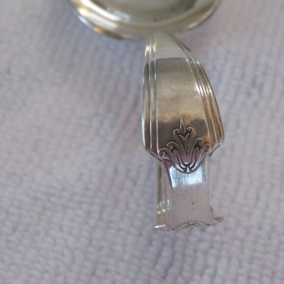Oneida Vintage Silver Plated Baby Spoon - Picture 2 of 5